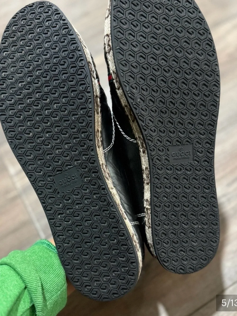 Gucci Black Leather Sneakers with Green and Red Web Stripe like new.